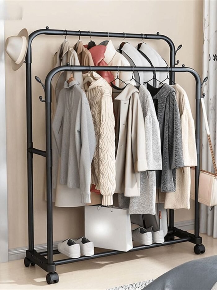 Colgador de Ropa Armable con Ruedas
